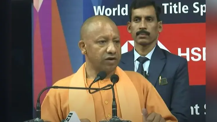 सीएम योगी बोले- चेहल्लुम पर नहीं हो हथियारों का प्रदर्शन, आज रात से महिलाओं को नि:शुल्क बस यात्रा की सुविधा