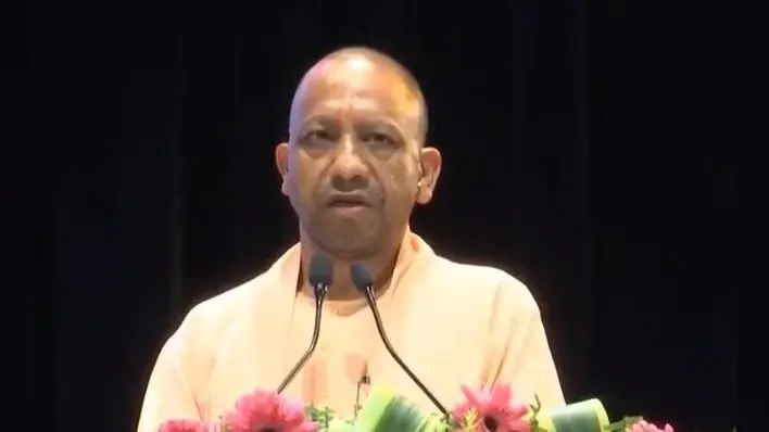 5जी इंटरनेट की लांचिंग पर वाराणसी में सीएम योगी बोले- यूपी के एक-एक गांव में पहुंचाएंगे हाईस्पीड इंटरनेट