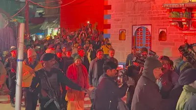 UP News: बद्रीनाथ मंदिर पहुंचे सीएम योगी, दर्शन पूजन किया, शयन आरती में हुए शामिल, ITBP जवानों से मिले