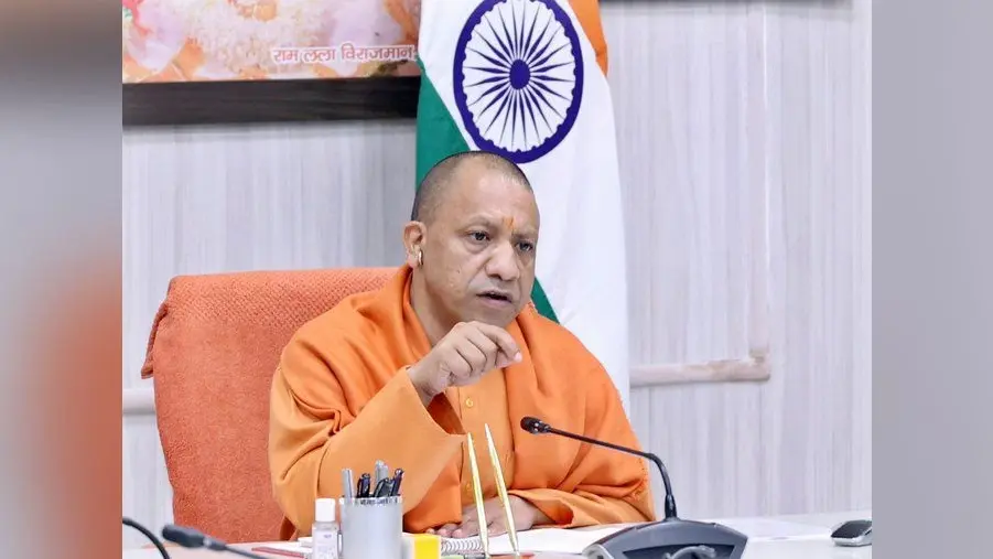 UP News: सीएम योगी बोले- शांतिपूर्ण माहौल में मनाया जाए क्रिसमस, धर्मांतरण की न होने पाए घटना…