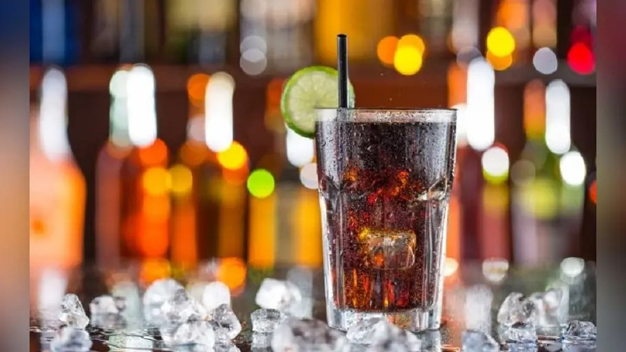जब 5 सेकेंड में गायब हो जाएगी Cold Drink की बोतल, आप भी दोस्तों के बीच आजमा सकते हैं ऐसी Trick