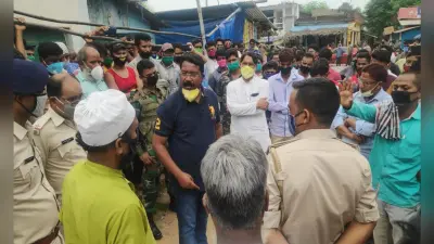 ठेठईटांगर चौक पर दुकानदारों ने कोलेबिरा विधायक का फूंका पुतला, समाधान निकलने पर मांगी माफी