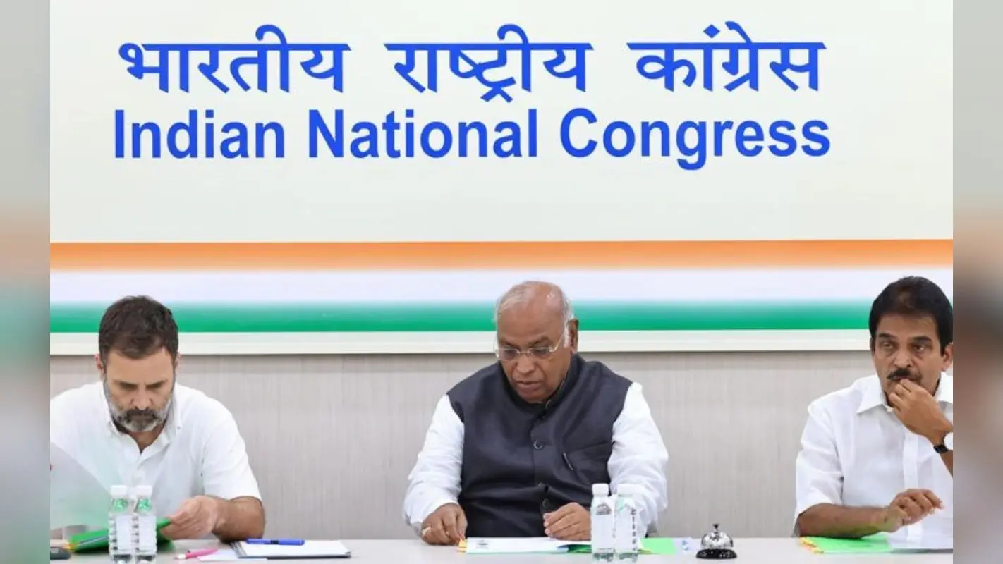 झारखंड कांग्रेस के नेताओं के साथ दिल्ली में आलाकमान ने की बैठक, लोकसभा चुनाव पर हुई चर्चा, देखें PICS