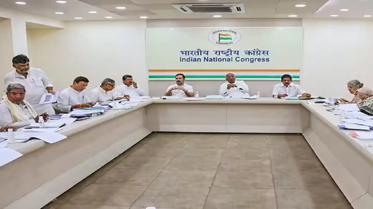 कर्नाटक विधानसभा चुनाव को लेकर कांग्रेस नेताओं को अलर्ट, PM मोदी पर सीधे हमले से बचें