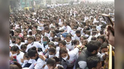 Bareilly News: कांग्रेस की मैराथन में छात्राओं को भेजने वाले स्कूलों पर केस, DM ने दिए कार्रवाई के आदेश
