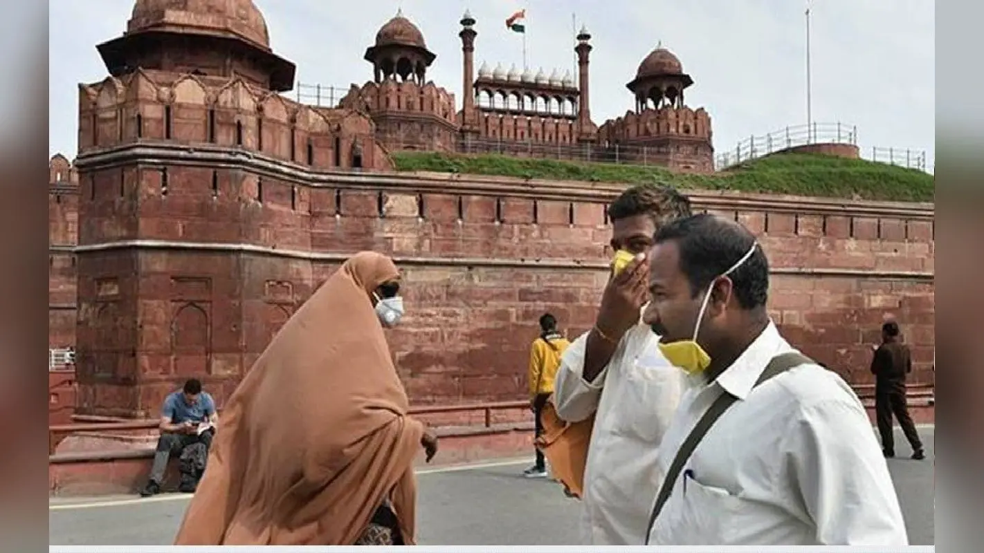 Independence Day: कोरोना के बढ़ते मामलों को देखते हुए केंद्र ने जारी की एडवाइजरी, कहा- बड़ी सभाओं से बचें