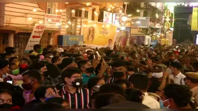 त्योहारी सीजन में घर से बाहर निकल रहे हैं, तो हो जायें सावधान, कोरोना संक्रमण लेकर घर ना लौटें…