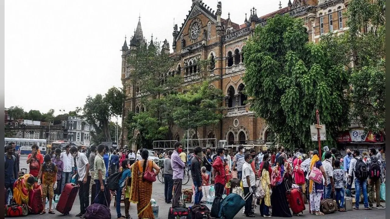 सावधान! जुलाई-अगस्त तक महाराष्ट्र में फिर आ सकती है कोरोना की तीसरी लहर, जानिए तैयारियों को लेकर क्या कहती है सरकार