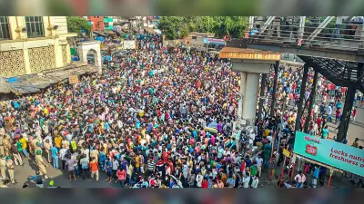 Lockdown 2.0 : प्रवासी मजदूरों को लेकर राजनीति तेज, आदित्य ठाकरे ने केंद्र पर लगाया गंभीर आरोप