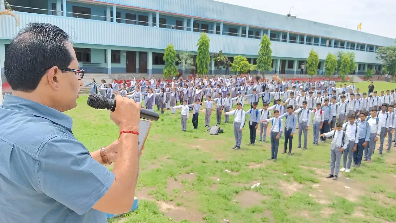 प्रभात खबर जागरूकता अभियान: प्लास्टिक को कहें ‘NO’, 12 जिले के 59 स्कूलों में 12 हजार बच्चों ने लिया शपथ