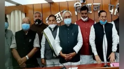 विधान परिषद के नवनिर्वाचित सदस्यों ने ली शपथ, मुख्यमंत्री रहे मौजूद