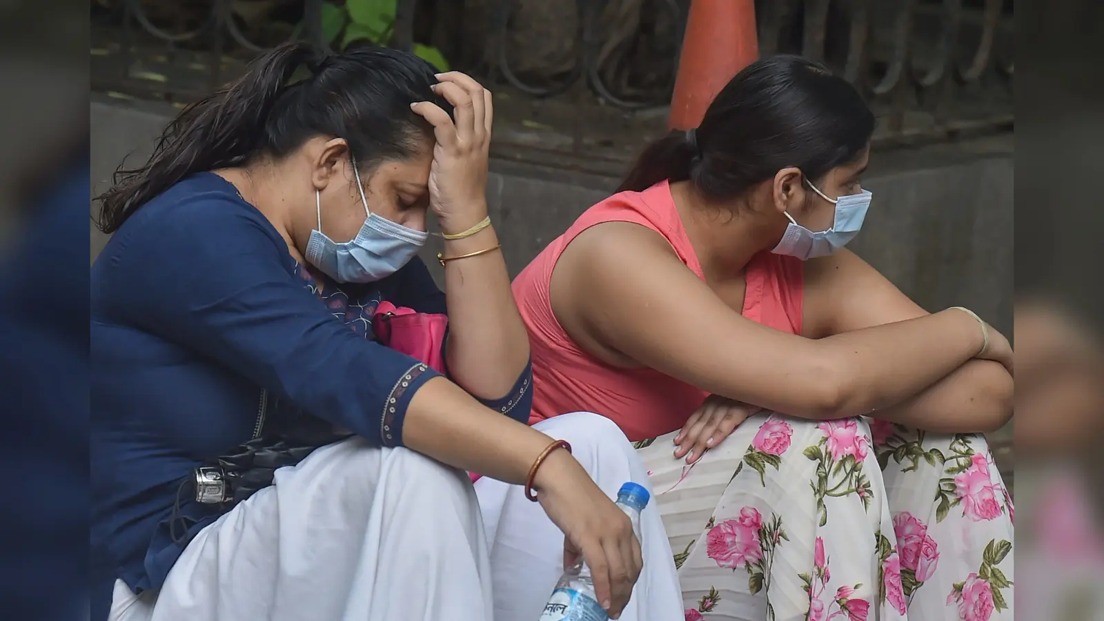 सर्दियों में ‘डबल महामारी’ झेलेगी दुनिया, वैज्ञानिकों ने दी चेतावनी