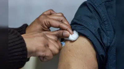 एस्ट्राजेनेका वैक्सीन को WHO एक्सपर्ट पैनल की हरी झंडी, दक्षिण अफ्रीका में इस्तेमाल पर लगी थी रोक