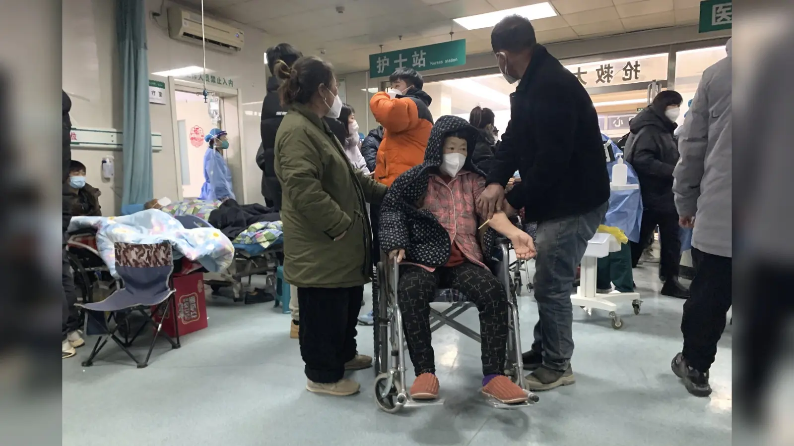 Coronavirus in China: चीन में मौत का तांडव! ‘यहां कोई बिस्तर नहीं’, अस्पताल में चीखते हुए महिला ने कहा