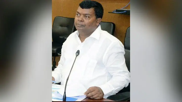 गिरिडीह सांसद चंद्रप्रकाश चौधरी ने की हार्डकोक इंडस्ट्रीज में छापेमारी, अधिकारी ने दी सांसद को ये आश्वसन