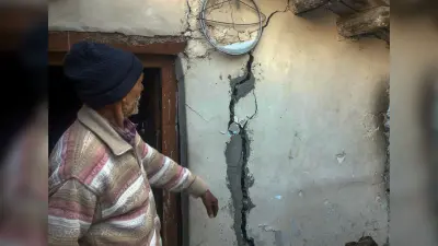 जोशीमठ : जमीन धंसने से दहशत में लोग, सुप्रीम कोर्ट ने याचिका को लेकर कह दी ये बात