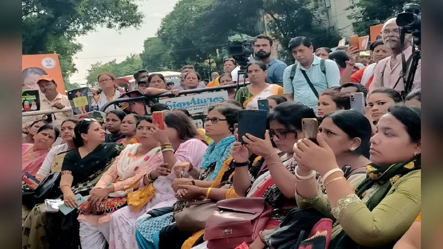 सूरत में 2.5 साल की बच्ची के साथ दुष्कर्म मामले में आरोपी को सजा ए मौत, मात्र 28 दिन में कोर्ट ने सुनाया फैसला