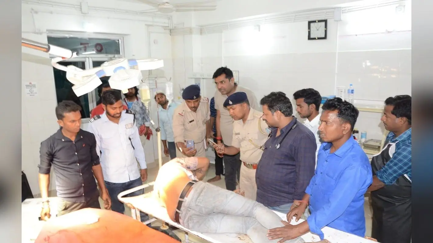 झारखंड: आपसी विवाद में दोस्तों ने डीजे संचालक को मारी गोली, रिम्स रेफर, 2 संदिग्ध हिरासत में
