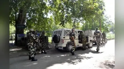 मुजफ्फरपुर में CRPF के 9 जवान कोरोना पॉजिटिव, घंटे भर से इलाज के लिए सदर अस्पताल के बाहर खड़े