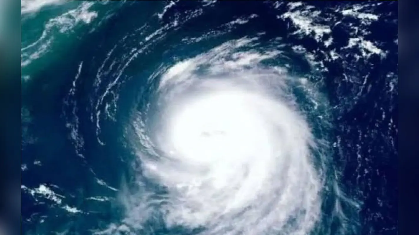 Cyclone Biparjoy Tracker: ‘बिपोरजॉय’ तेजी से गंभीर चक्रवाती तूफान में तब्दील, इन राज्यों में होगी बारिश