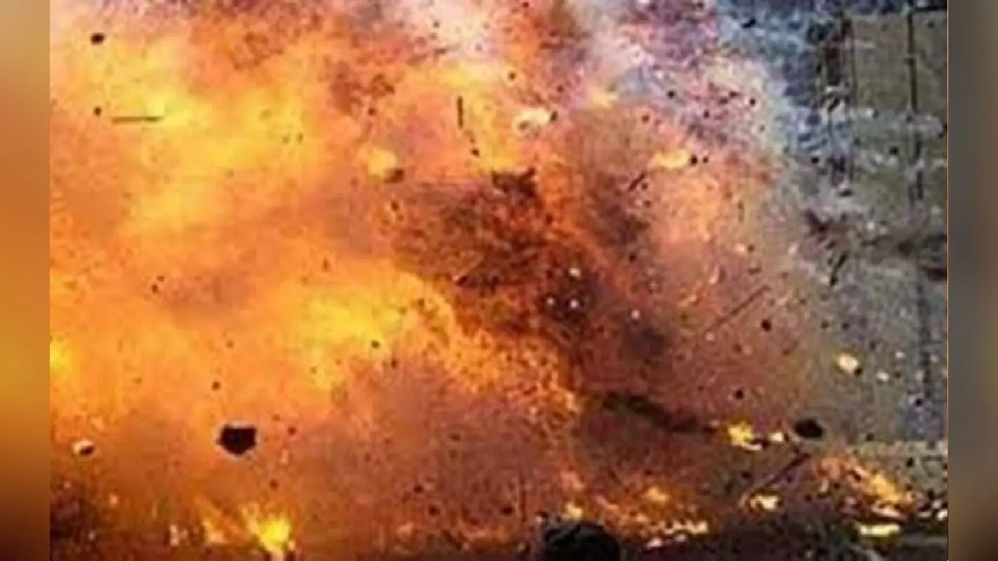पश्चिम बंगाल के हावड़ा में गैस सिलिंडर में ब्लास्ट, 11 लोग जिंदा जले, 5 की हालत गंभीर