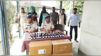 Madhepura: प्रतिबंधित कफ सिरप की 980 शीशी बरामद, दो गिरफ्तार, कार जब्त