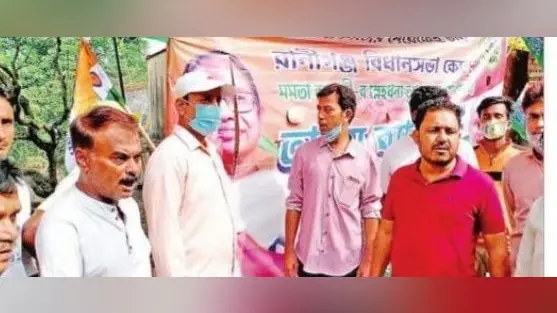रानीगंज में TMC के पोस्टर फाड़ने को लेकर बवाल, थाने में शिकायत दर्ज