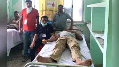 Coronavirus Outbreak: संकट की इस घड़ी में रक्तदान कर रहे हैं लोहरदगा के युवा