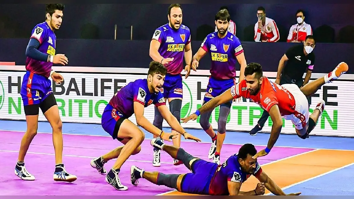 Pro Kabaddi League: दबंग दिल्ली ने गुजरात जायंट्स को 41-22 से हराया, प्वाइंट टेबल में नंबर वन