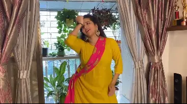 सपना चौधरी ने ‘ठेके आली गली’ गाने से लूटी महफिल, सोशल मीडिया पर धमाल मचा रहा ये VIDEO