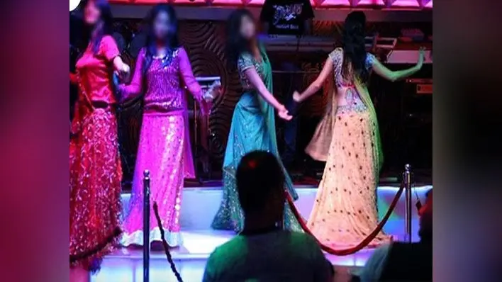 Bihar News: बर्थडे पार्टी में पहुंची महिला डांसरों से दुष्कर्म की कोशिश, पुलिस के पहुंचते ही बदमाशों ने की फायरिंग