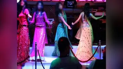 Bihar News: बर्थडे पार्टी में पहुंची महिला डांसरों से दुष्कर्म की कोशिश, पुलिस के पहुंचते ही बदमाशों ने की फायरिंग
