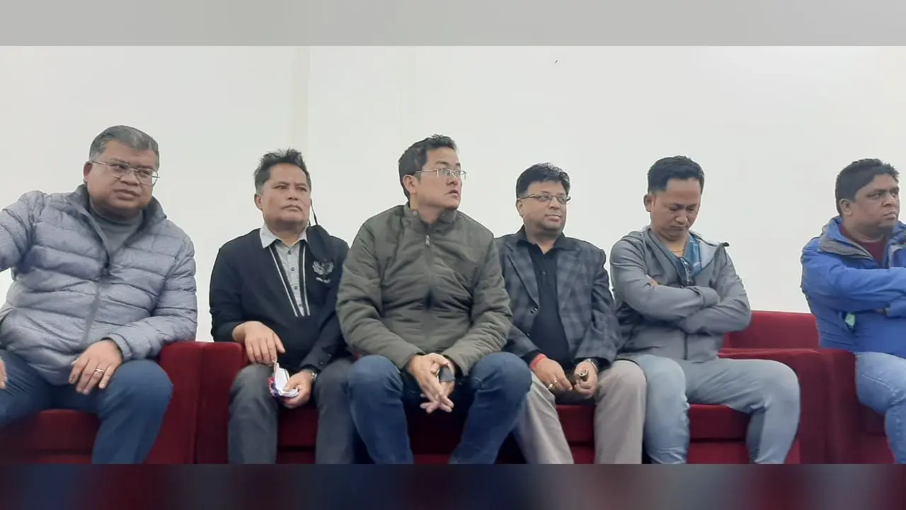 पहाड़ पर शांति बनाये रखने के लिए दार्जीलिंग पुलिस और राजनैतिक पार्टियों ने की बैठक