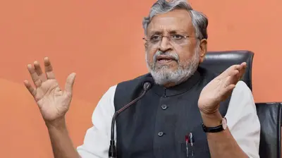 सुशील मोदी का ट्वीट- पटना में गोली चलवाना चाहते थे राजद के राजकुमार, खुद आये थे हेलमेट पहन कर