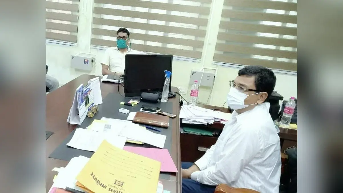डीडीसी ने लंबित पीएम आवास को पूर्ण करने का निर्देश दिया