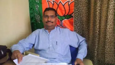 दीपक प्रकाश करोड़पति, शहजादा की सात साल से नहीं कोई कमाई