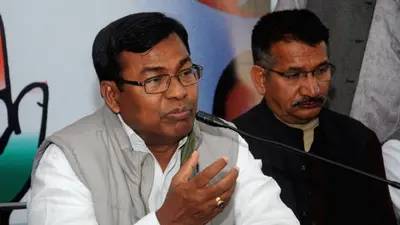 सोनिया से नहीं हुई है राजद सुप्रीमो कोई बात, भक्तचरण बोले- भ्रम फैला रहे हैं लालू