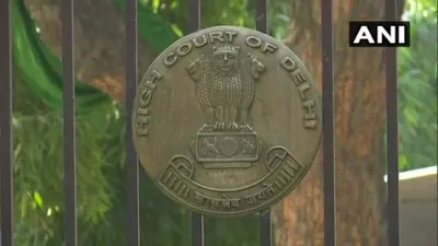 दिल्ली के मुखर्जी नगर में आग मामले में हाईकोर्ट ने लिया स्वत: संज्ञान, एमसीडी-पुलिस को दिया जांच का आदेश
