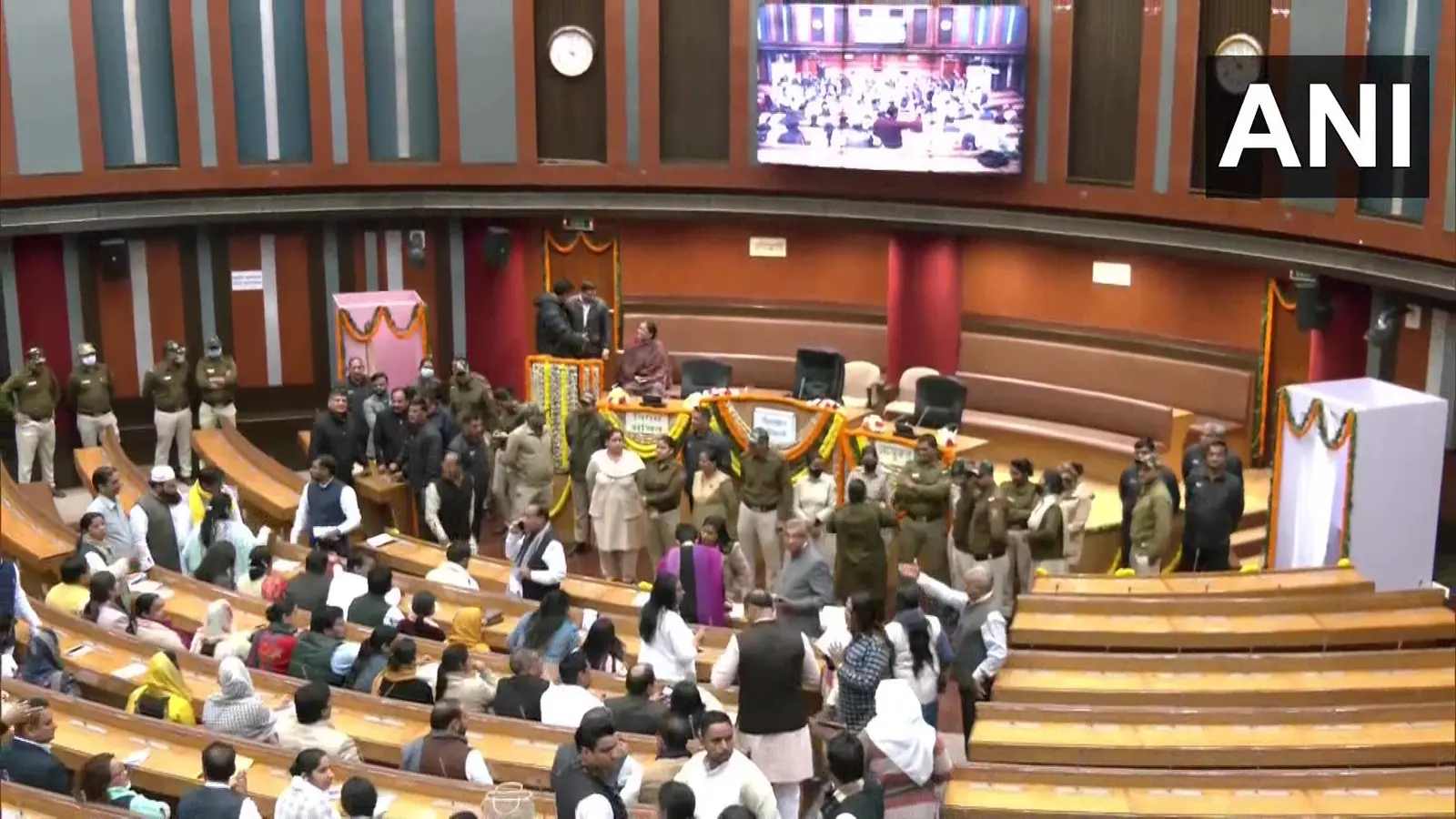 Delhi MCD Mayor Election Live: दिल्ली में एमसीडी मेयर चुनाव फिर टला