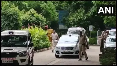 महिला दिवस के दिन आगरा में डबल मर्डर, सिरफिरे आशिक ने की मां-बेटी की निर्मम हत्या, इस कारण नाराज था हत्यारा