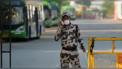 दिल्ली पुलिस में कोरोना का कोहराम, 300 से अधिक कर्मी वायरस से संक्रमित