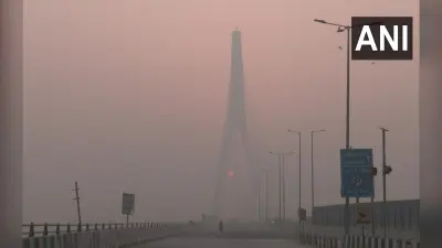 Delhi Pollution: जहरीली हवा में सांस लेने को मजबूर है लोग! जानिए कितना बढ़ा दिल्ली में प्रदूषण स्तर?