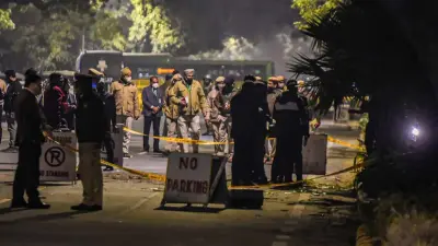 Delhi Blast: दिल्ली में धमाका हो सकता है किसी बड़ी साजिश का हिस्सा! इजरायली दूतावास के बाहर से मिला लिफाफा, जांच में जुटी पुलिस
