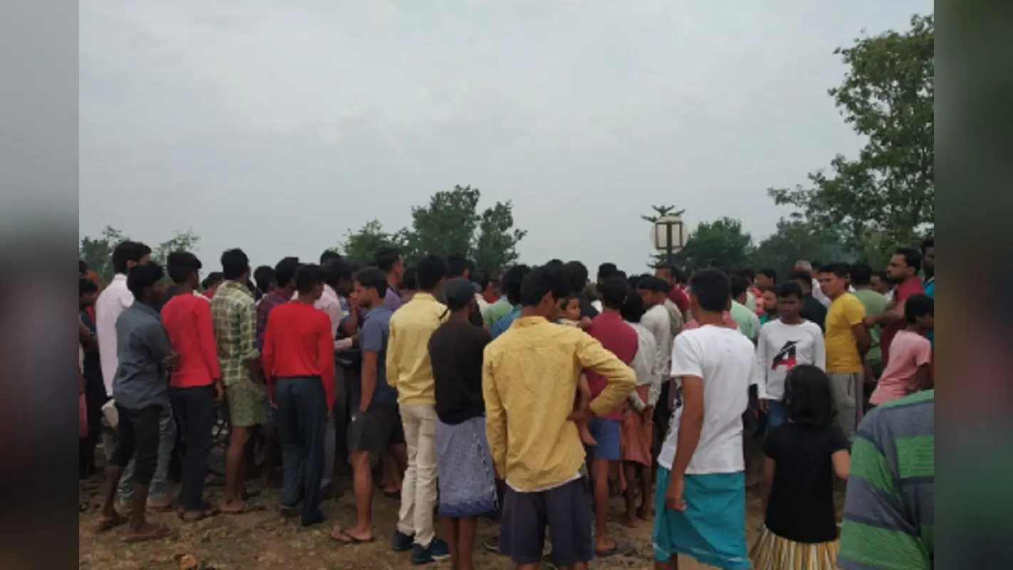 देवघर में बड़ा हादसा, अनियंत्रित होकर नहर में गिरी बोलेरो, 5 की मौत