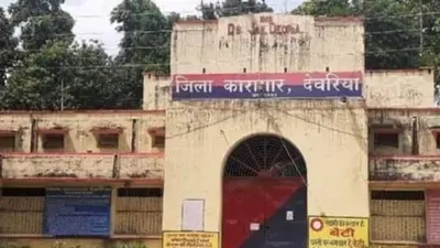 अतीक का जेल में चला सिक्का, प्रयागराज से अपहरण कराकर देवरिया जेल के अंदर प्रापर्टी डीलर को पीटा, आडियो वायरल