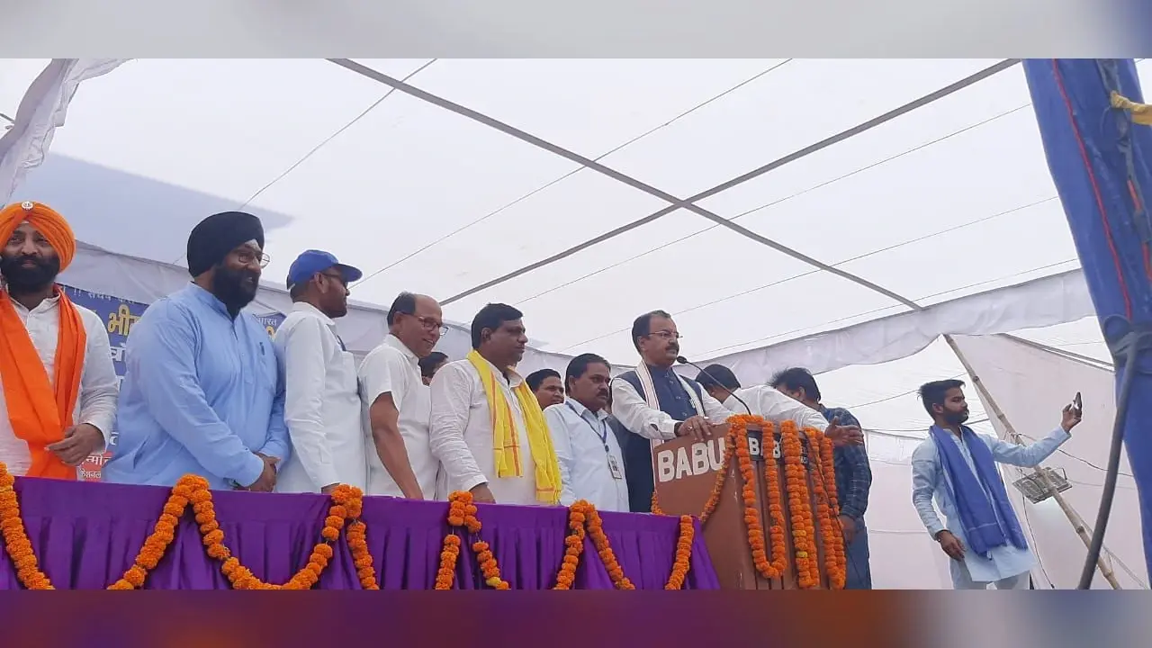 बरेली में डिप्टी सीएम केशव प्रसाद ने डॉ. आंबेडकर को नमन कर सपा पर साधा निशाना, महंगाई पर बोले…