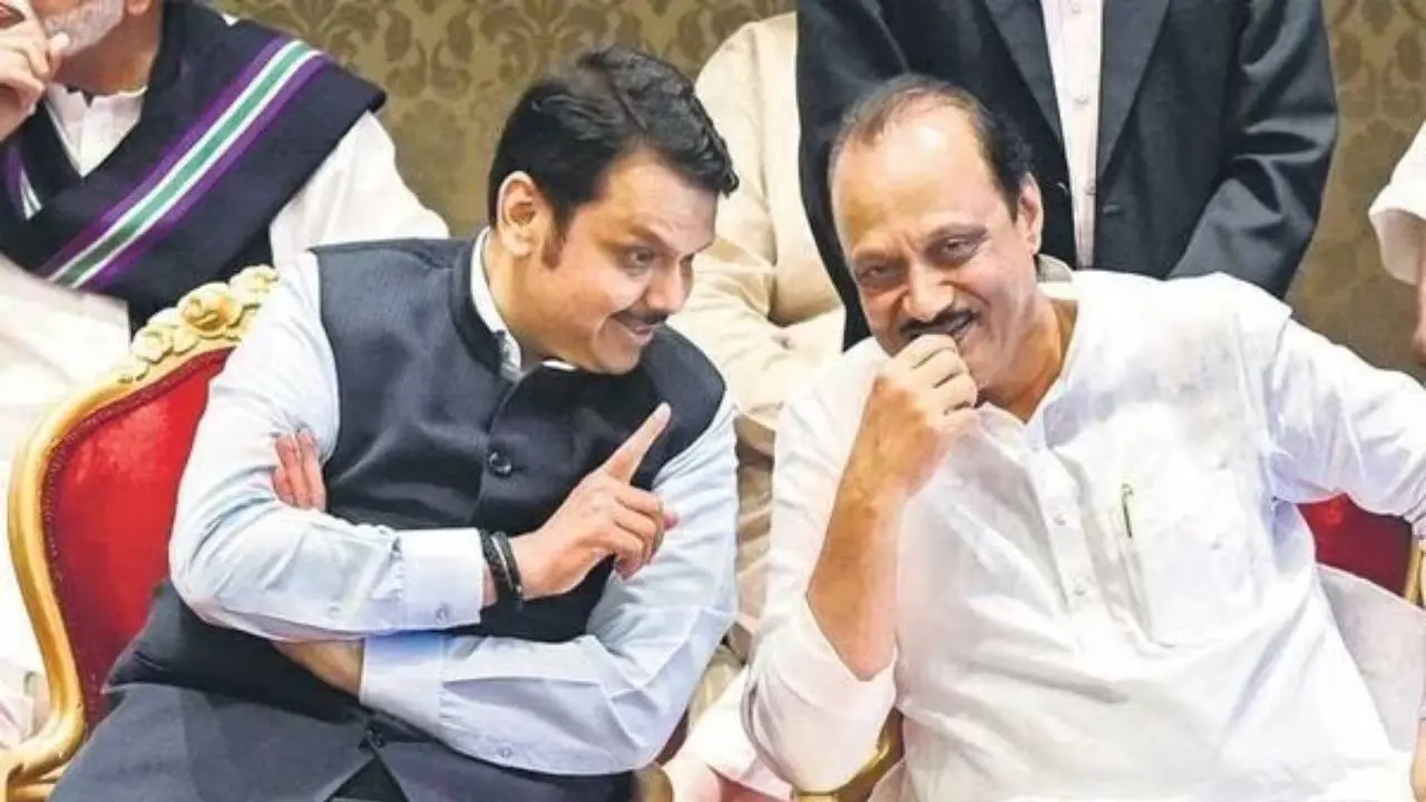 महाराष्ट्र में सीक्रेट मीटिंग! बारह बजे रात को एकनाथ शिंदे के घर पहुंचे फडणवीस और अजित पवार
