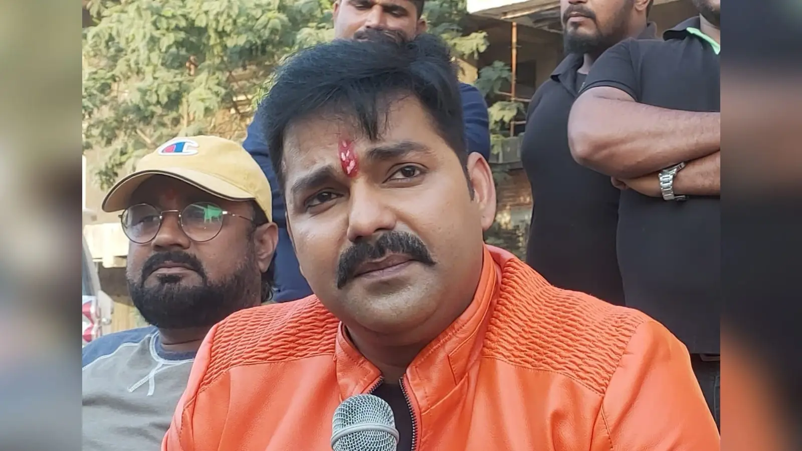 पवन सिंह के फेवरेट एक्टर रवि किशन, सिंगर और ब्यूटी क्वीन अक्षरा सिंह पर क्या बोले सुपर स्टार?