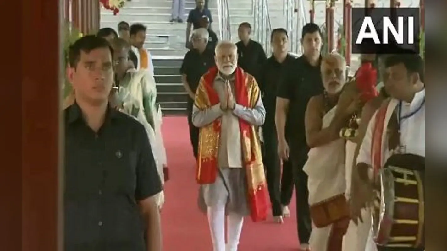 पीएम मोदी ने तेलंगाना को दी 6100 करोड़ की सौगात, वरांगल के भद्रकाली मंदिर मे की पूजा-अर्चना