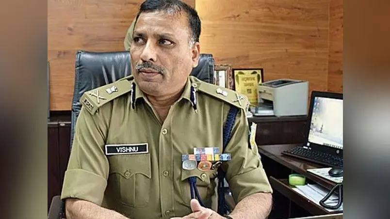 Jharkhand Naxal News : नक्सली मुठभेड़ के बाद चाईबासा पहुंचे डीजीपी, कहा- नक्सली आकाश जल्द पकड़ा जायेगा, चल रहा है ये बड़ा ऑपरेशन
